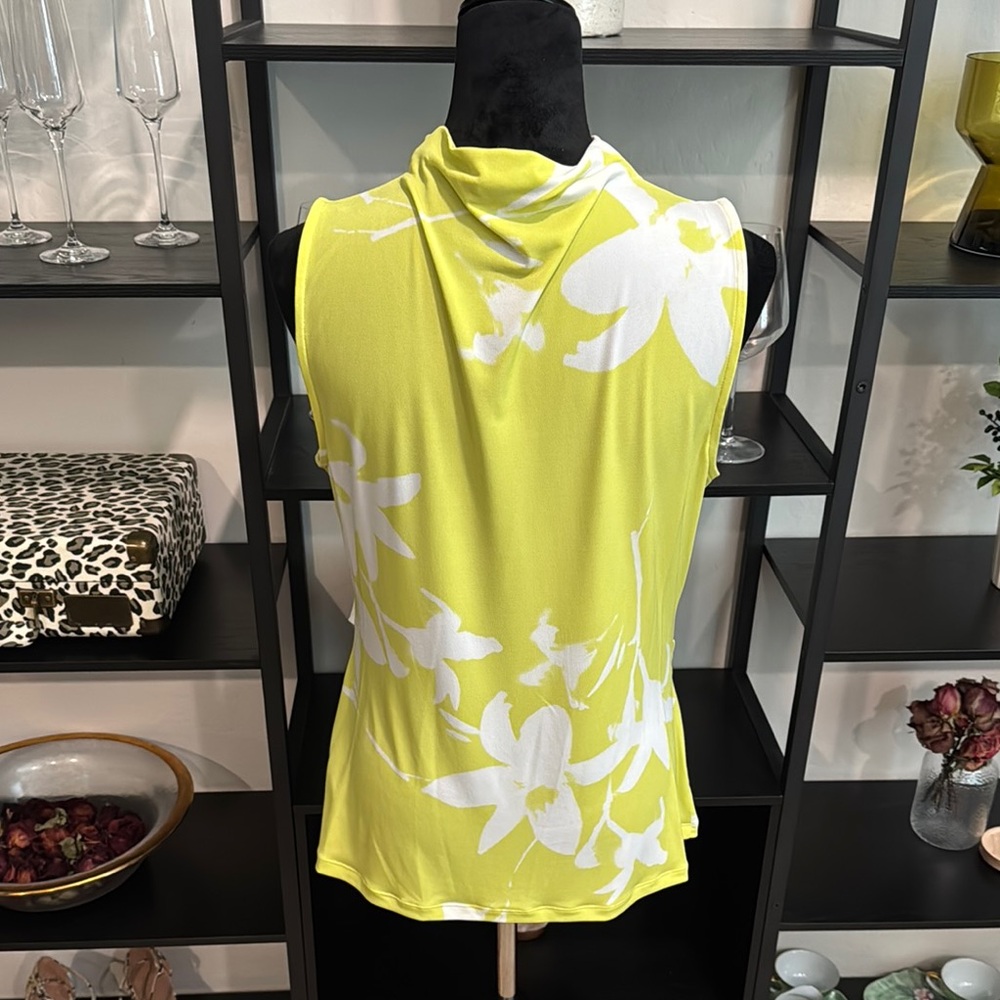 Floral Yellow Sleeveless Top - Picture 5 of 5